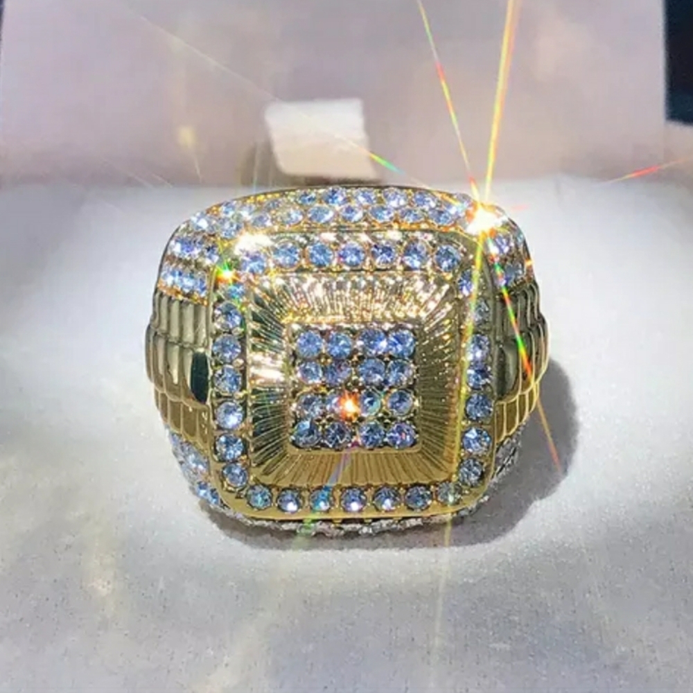 New 18k Gold Plated Men Ring - Picture 2 of 3